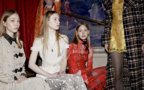 Lace and femininity still play an important role in Alessandro Rich's autumn-winter collection, 2016. Lace and femininity still play an important role in Alessandro Rich's autumn-winter collection, 2016.