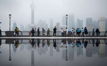 Shanghai will be the first mainland city to adopt introduce the PBOC’s Macro-Prudential Assessment (MPA) system. Photo: AFP
