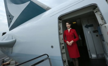 Cathay Pacific is pressing to be allowed to run more late-night or early-morning flights. Photo: Jonathan Wong