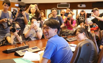 Hong Kong Indigenous' Edward Leung Tin-kei submitted his nomination form for Legislative Council election in Sha Tin but said he would not sign the declaration. Photo: Dickson Lee