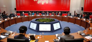 US President Barack Obama meet Trans-Pacific Partnership leaders at the Apec summit in Lima, Peru, on Saturday. Photo: Reuters