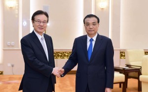 Chinese Premier Li Keqiang (right) meets Japanese envoy Shotaro Yachi in Beijing on Thursday. Photo: Xinhua Chinese Premier Li Keqiang (right) meets Japanese envoy Shotaro Yachi in Beijing on Thursday. Photo: Xinhua