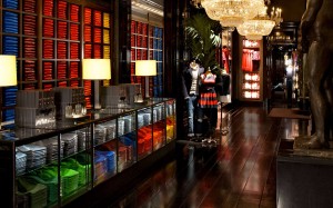 The closure of the Abercrombie & Fitch Pedder Buildingstore should be “substantially complete” by the end of the second quarter of fiscal year 2017. Photo: SCMP Pictures