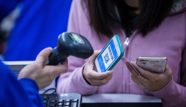 http://www.scmp.com/business/banking-finance/article/2054565/mobile-payment-p2p-transfer-services-are-gaining-popularity