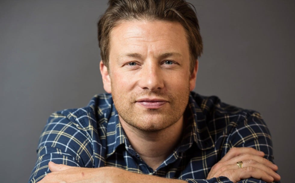 Jamie Oliver 2018 Wife, tattoos, smoking & body facts Taddlr