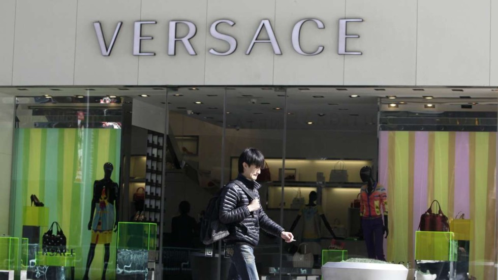 2019 year looks- Beijing in versace 2019 year looks- Beijing in versace