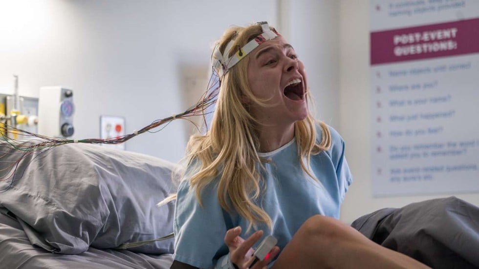 Film Review Brain On Fire Chloe Grace Moretz Confronts Rare Brain