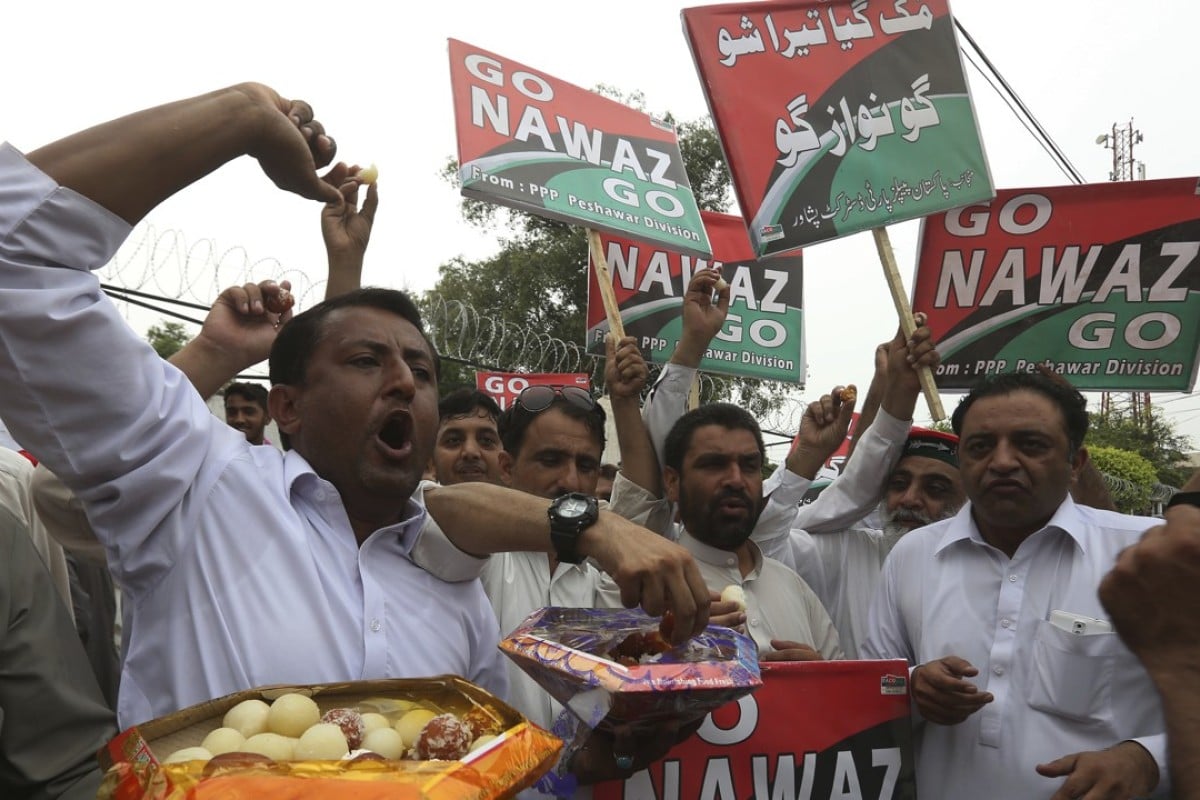 Nawaz Sharif vacates Prime Minister's House