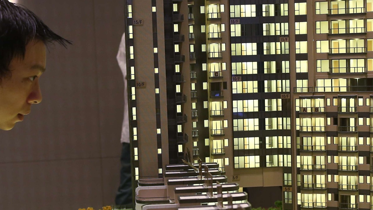 More than 54 per cent of people aged 18 to 34 say they have no plans to buy a property in Hong Kong. Photo: Sam Tsang