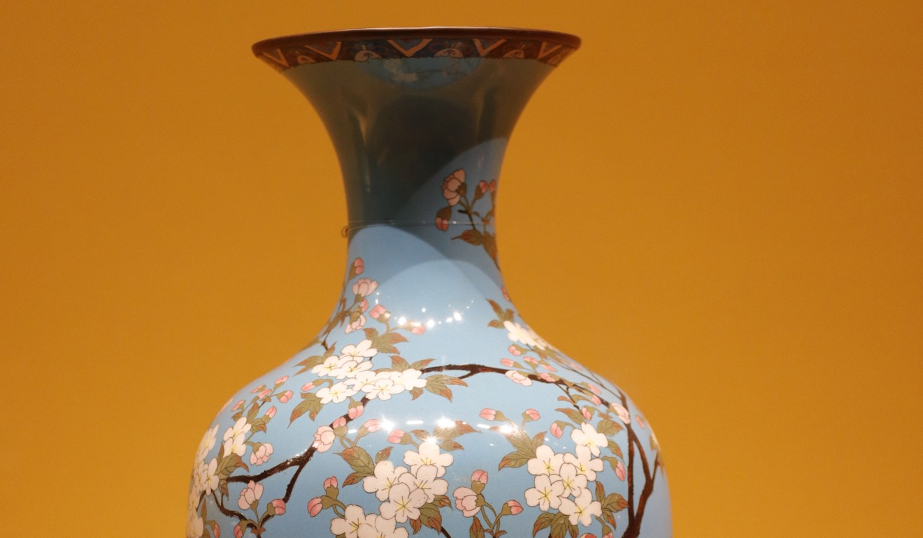 Fine vase on display at the Kulangsu Gallery of Foreign Artefacts from the Palace Museum Collection.