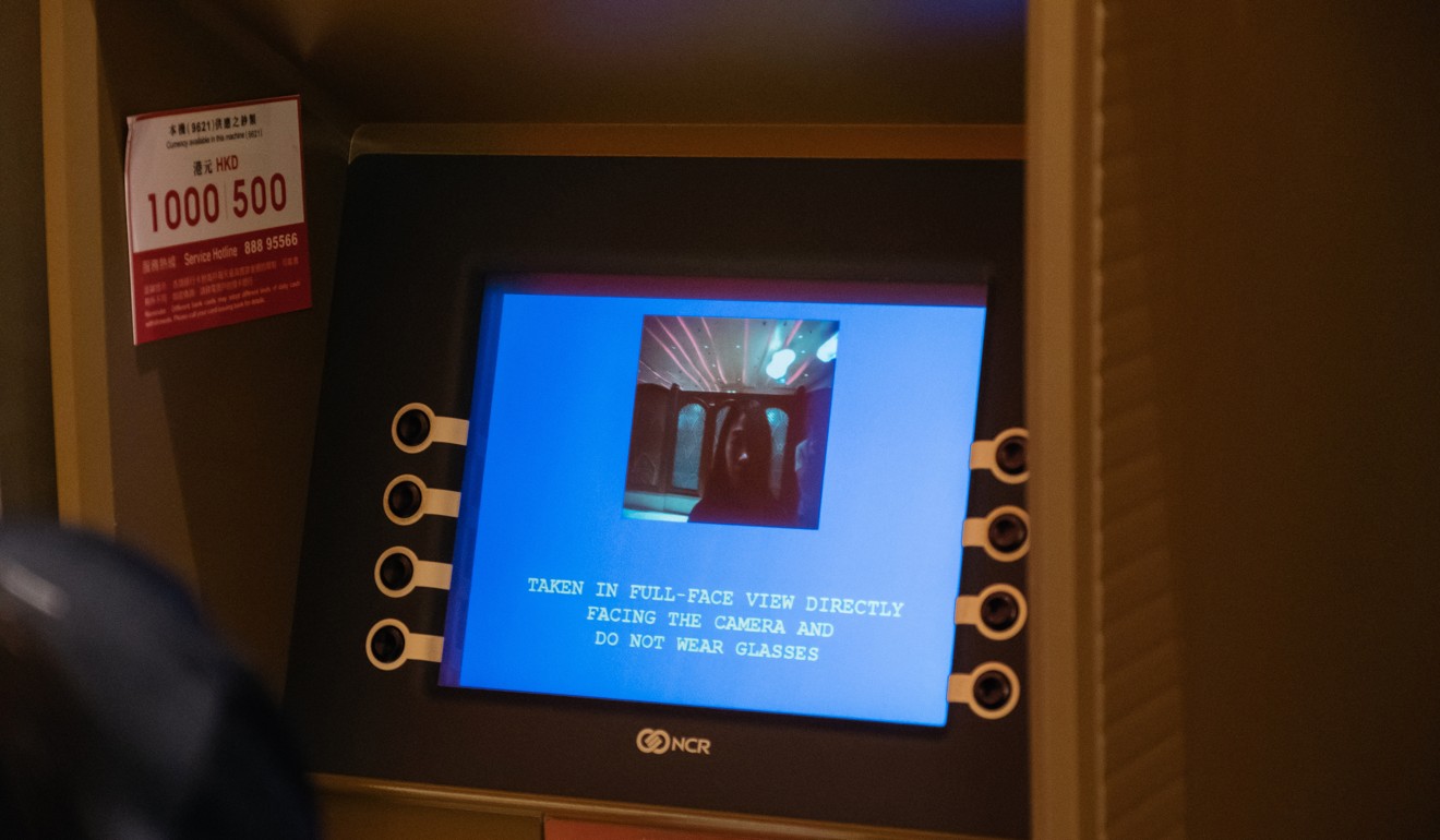 Holders of Macau bank cards or those of banks in other jurisdictions can withdraw cash as usual. Photo: Bloomberg