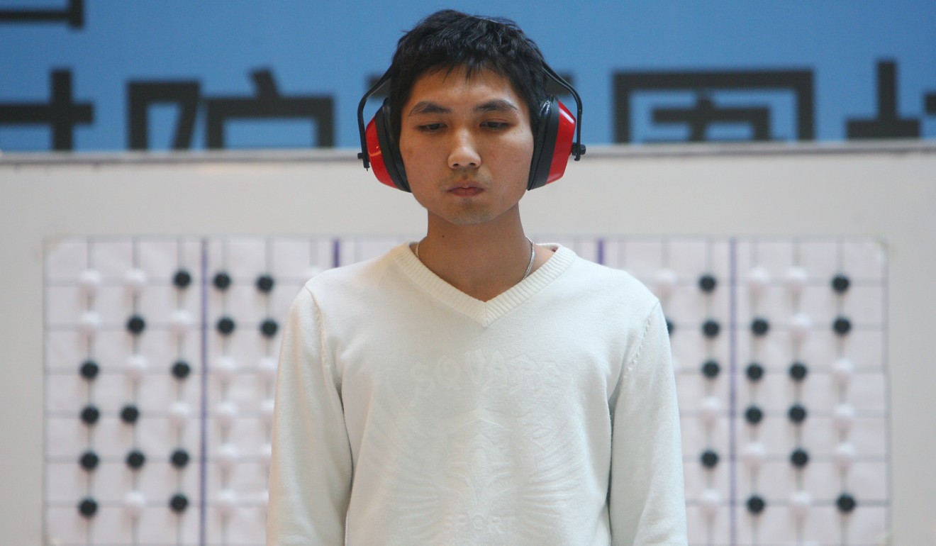 China's Wu Tiansheng, shown in this 2009 file photo, set world records with his ability to memorise chess pieces. Photo: Sam Tsang