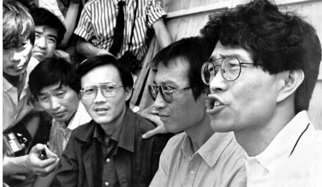 Liu Xiaobo (second from right) with fellow dissidents Hou Dejian (right), Zhou Duo (third from right) and Gao Xin (fourth from right) in Beijing’s Tiananmen Square on June 2, 1989, before they began a hunger strike. Photo: Reuters