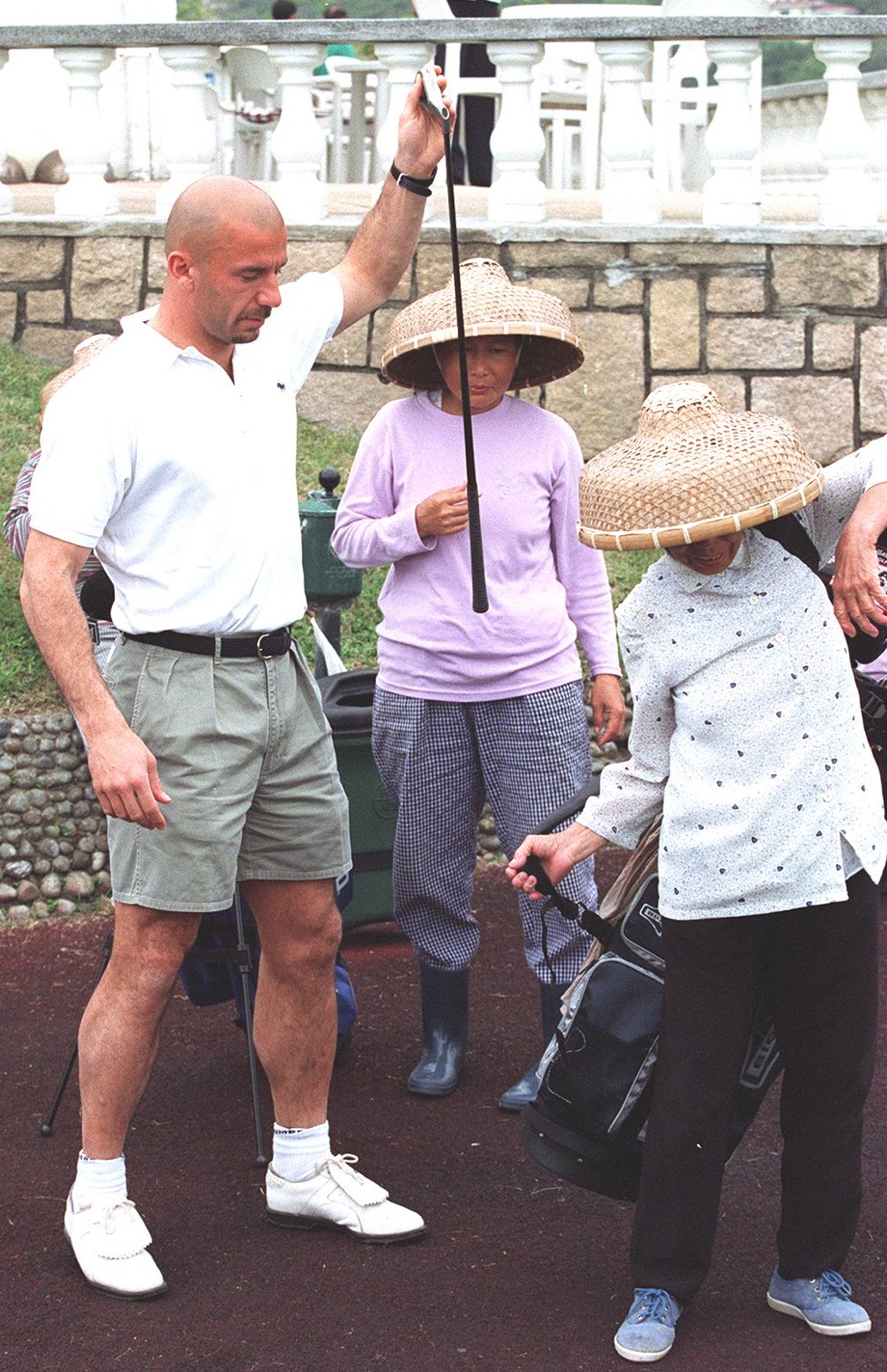 Vialli at Shek O Golf Club in a pre-startup world, when Chelsea visited Hong Kong in 1999. Photo: SCMP