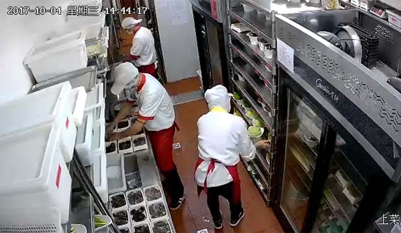 Haidilao customers can now watch live streams from inside the restaurants’ kitchens. Photo: Weibo.