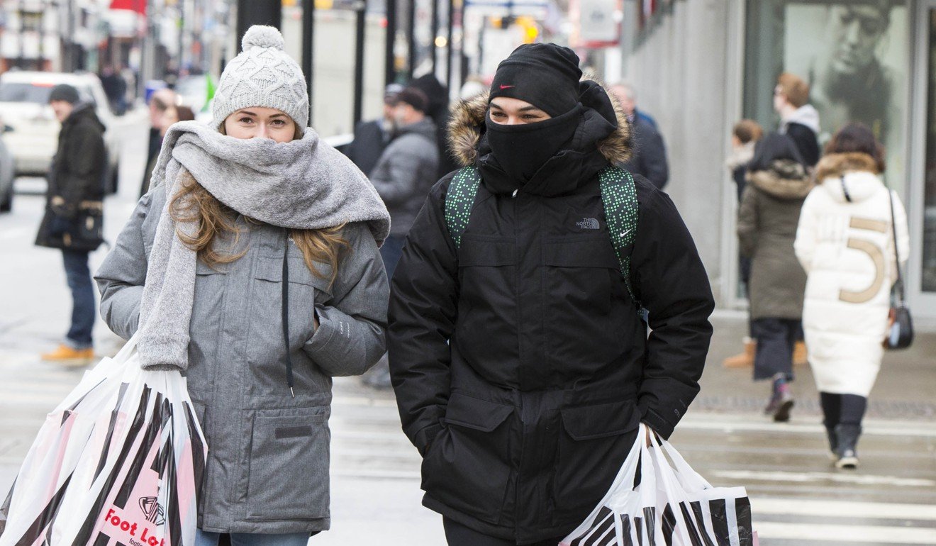 Weather people. Японцы холодная зима. Extreme Cold people. People Cold weather.