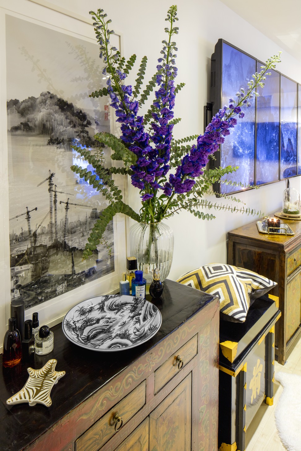 Art and plants feature throughout Angie Ng’s flat.