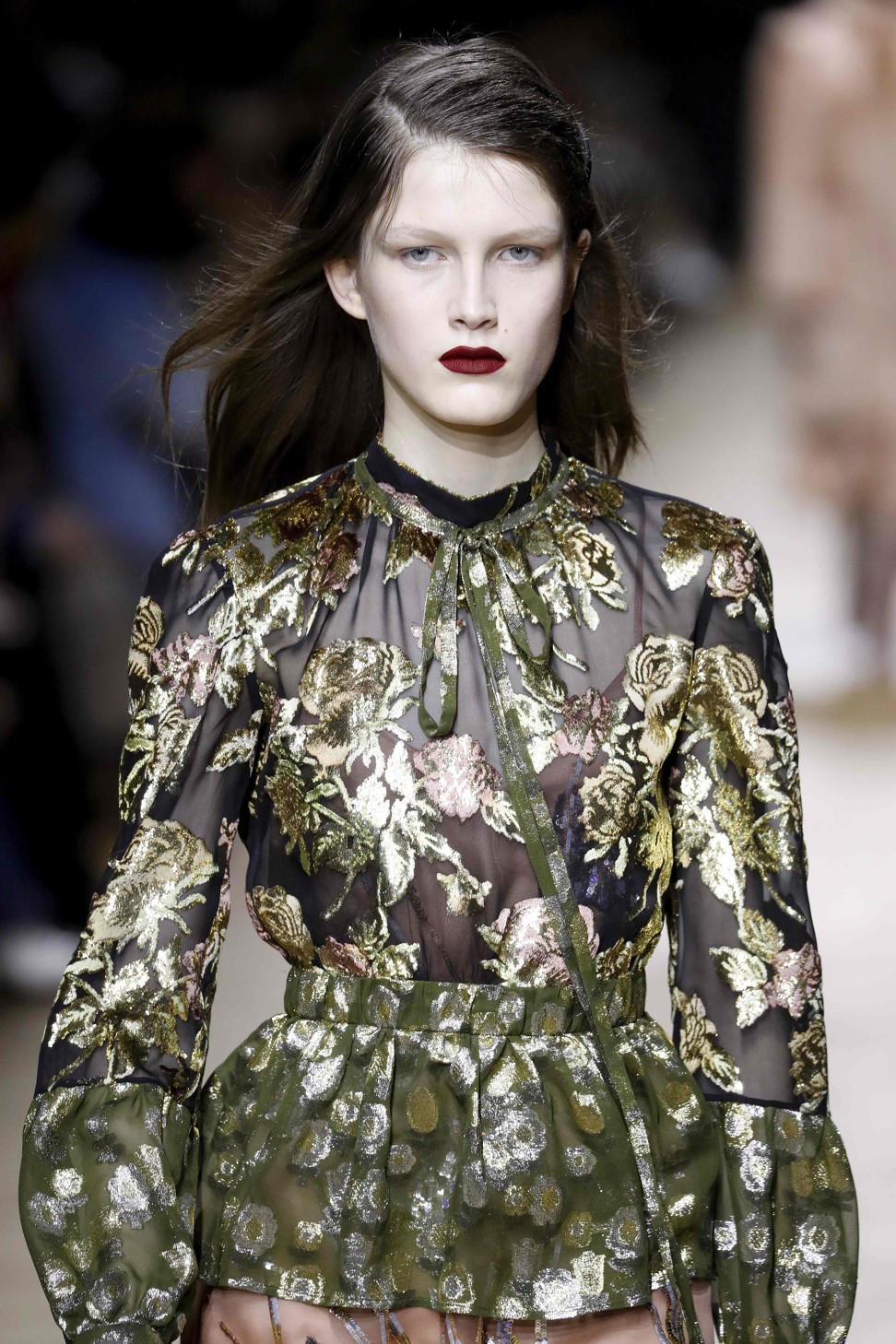 Dries Van Noten’s winning streak paints Paris Fashion Week in vibrant ...