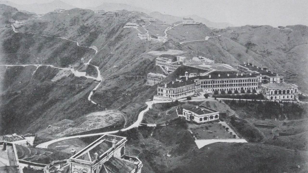 Incredible images of Hong Kong’s Victoria Peak from…