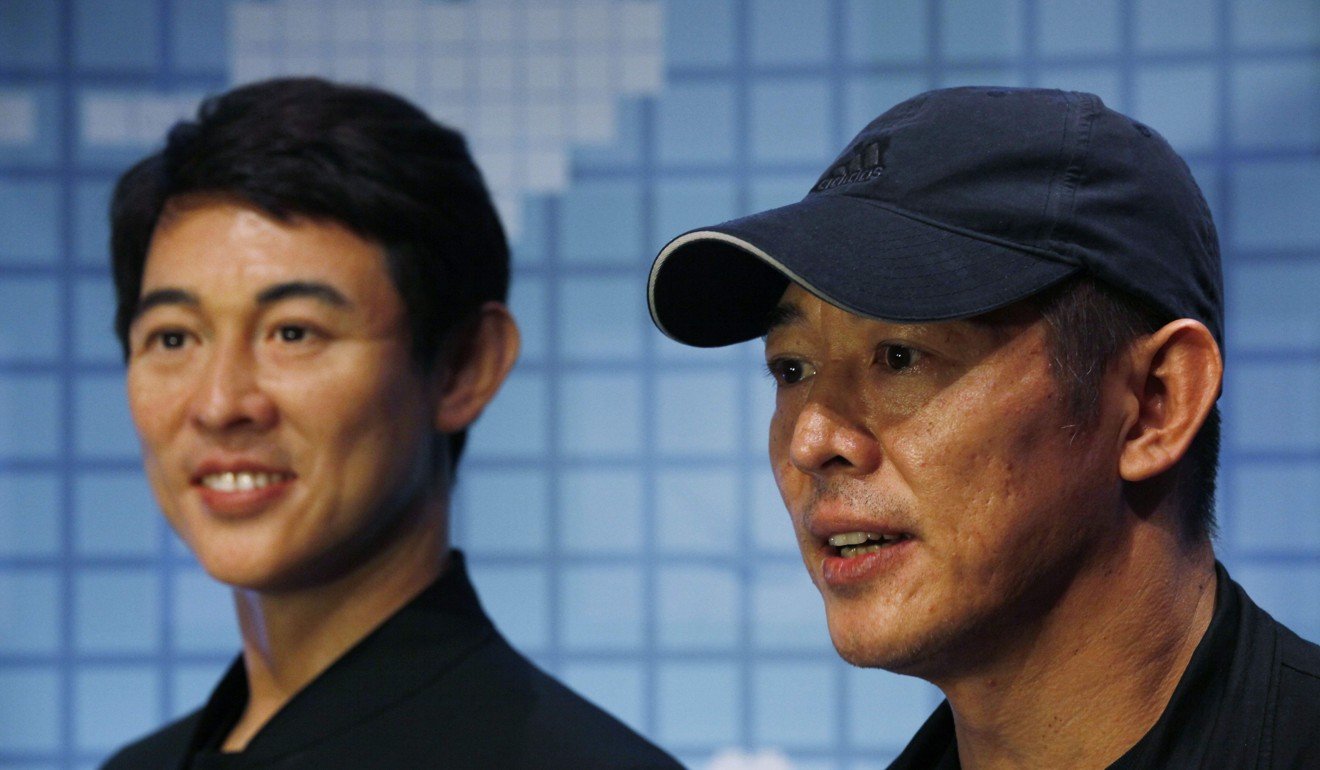 Jet Li poses with a wax figure of himself during a promotional event in Hong Kong in 2010. Photo: AP 