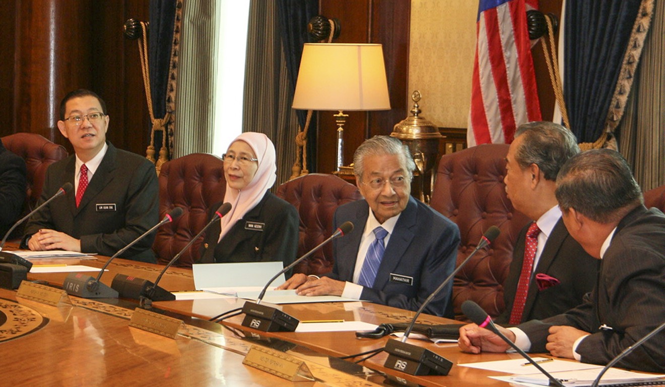 Malaysian Prime Minister Mahathir Mohamad chairs his first cabinet meeting. Photo: EPA