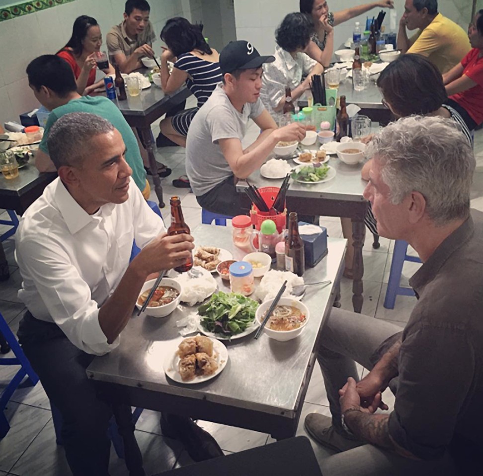 US President Barack Obama and Bourdain enjoy street food in Hanoi.