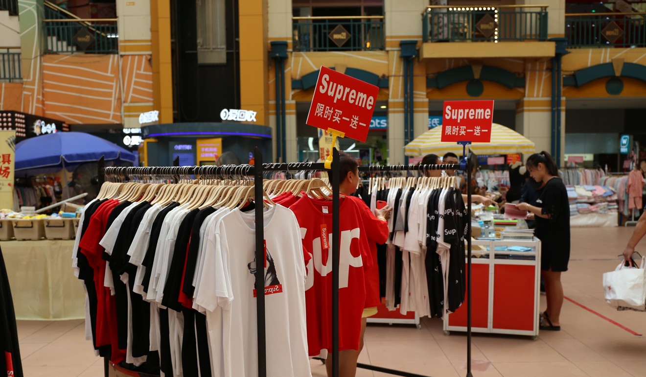 A counterfeit store in Hangzhou. Photo: Rachel Cheung