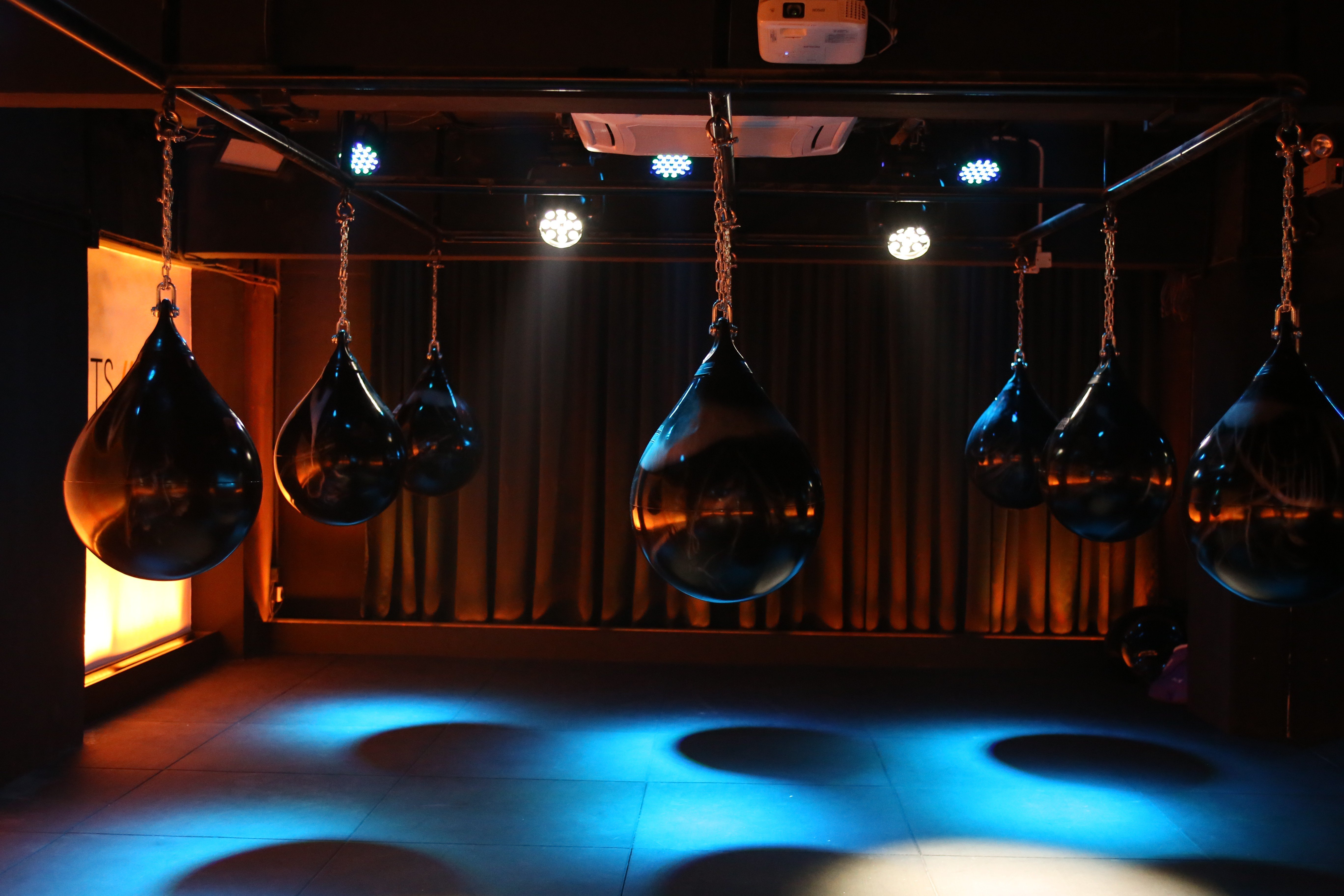 We review gym Lights Out Boxing Club, where you spar in the