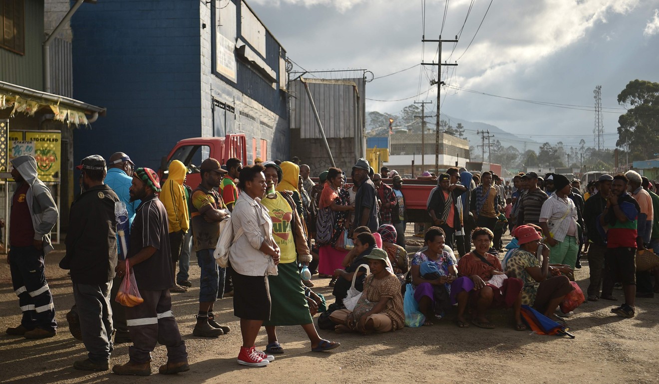 People queue for vaccinations. Photo: AFP