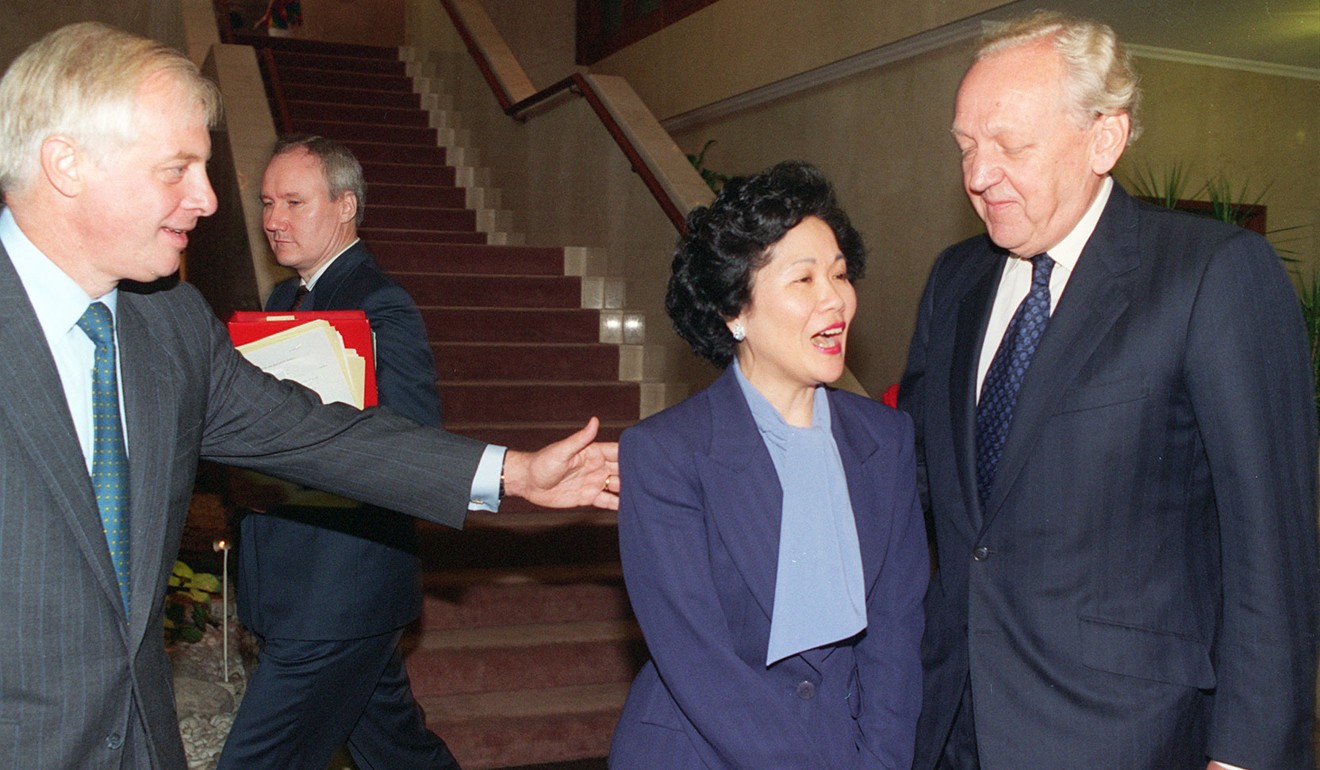 Hong Kong governor Chris Patten (left) annouces that Anson Chan (centre) will succeed David Ford (right) as chief secretary on September 21, 1993. Photo: David Wong