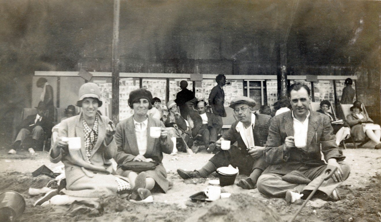 A picnic on the beach in England in the 1900s. Photo: Alamy