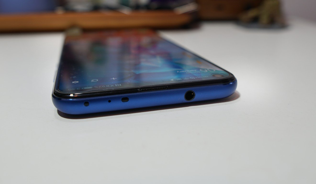 The Honor View 20 keeps some traditional smartphone components that other brands have eschewed, including a headphone jack and an IR sensor. Photo: Ben Sin