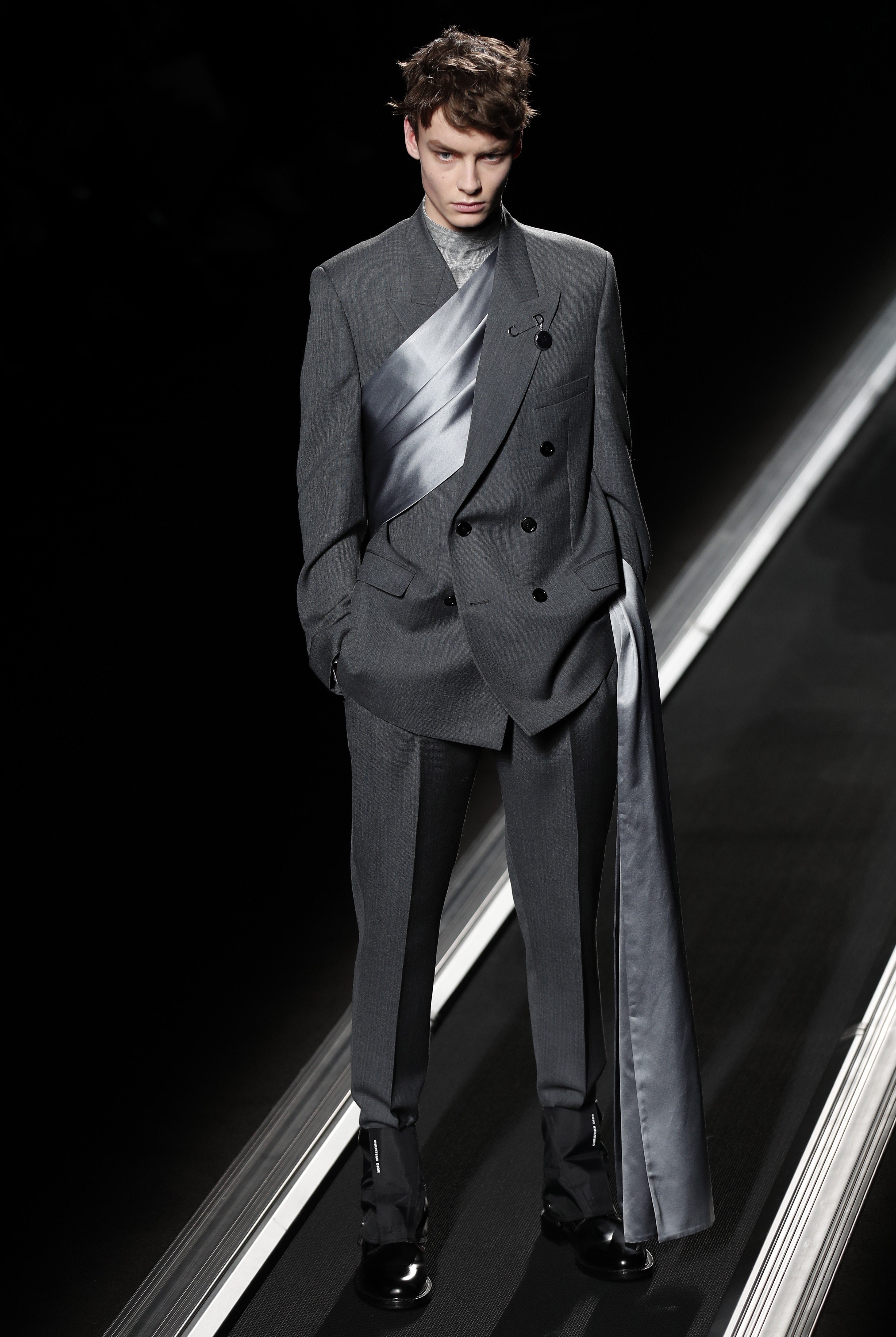 Paris Fashion Week: Dior’s statuesque models cut a dash as well ...