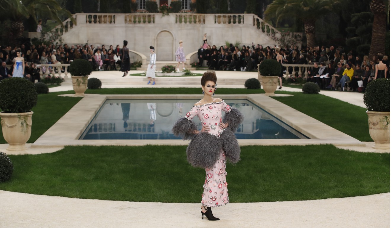 Model Kaia Gerber wears a creation for the Chanel Spring/Summer 2019 Haute Couture fashion collection presented in Paris on January 22, 2019. Photo: AP