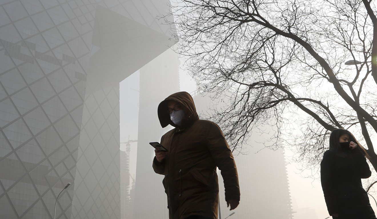 Growing anxieties about air pollution, food and medicine safety and an increasingly authoritarian political climate are pushing middle class families to look for new ways to circumvent the obstacles so they can live outside China. Photo: AP