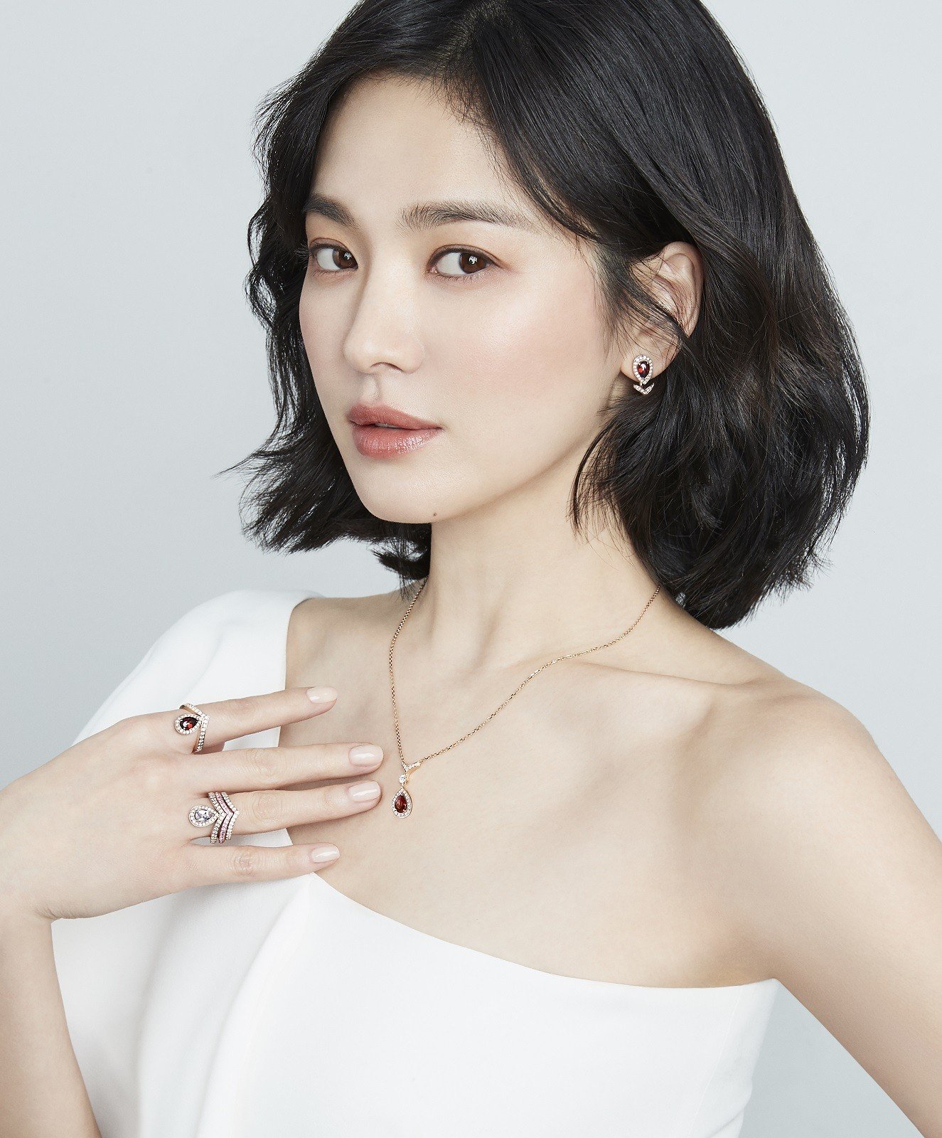 song hye kyo necklace