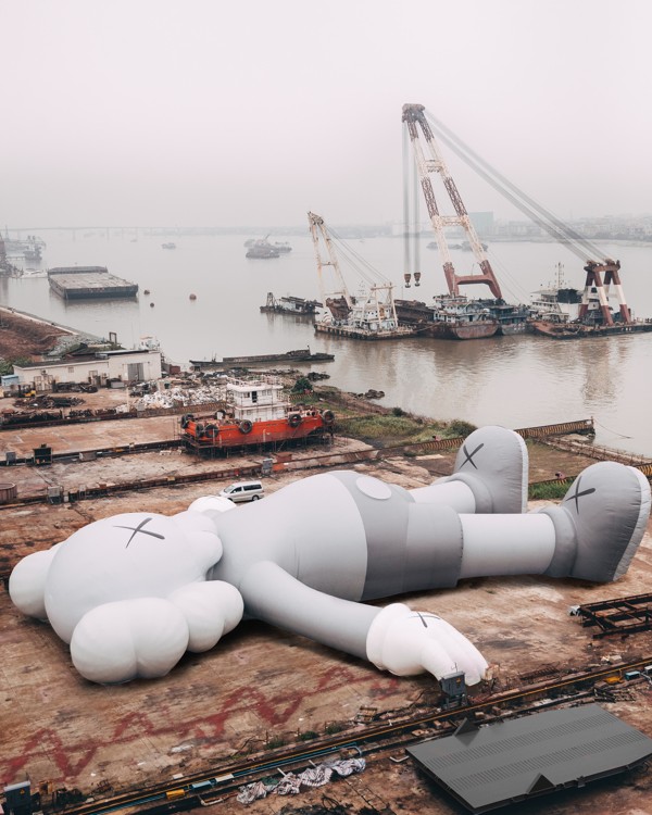 US street artist Kaws bringing gigantic inflatable Companion character ...