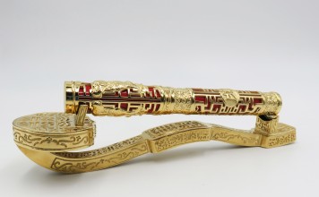 S. T Dupont Year of The Dog Ultra Exclusive Collection Neo-Classic President pen. S. T Dupont Year of The Dog Ultra Exclusive Collection Neo-Classic President pen.