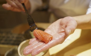 Sushi Saito, Takashi Saito’s three-Michelin-star establishment in Tokyo, is extremely difficult to get a reservation at. Fortunately, he is now opening a restaurant at the Four Seasons Hotel Hong Kong 