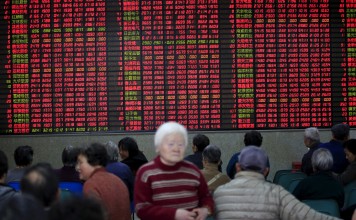 Hong Kong and China stocks drop as concerns about trade war resurface