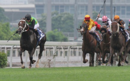 Variety Club smashes his rivals in last year's Champions Mile. The race would be better placed returning to the same day as the QE II Cup. Photo: Kenneth Chan