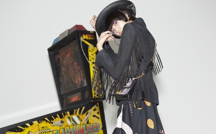 Head-turning outfits with boho fringes, wild patchworks and psychedelic prints