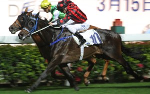 Zac Purton opens his account last night with a narrow victory on Joyeux on the outside, the first of his four winners. Photos: Kenneth Chan