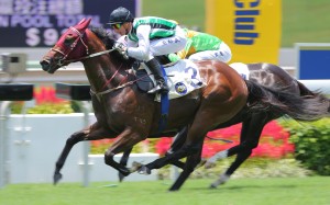 People's Knight wins in June under Gerald Mosse, just holding off Classic Emperor. Joao Moreira jumps back on People's Knight today for the first time since his debut.Photos: Kenneth Chan