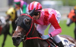 Young Australian rider scores on Ace King and Rewarding Flyer to break his Hong Kong maiden