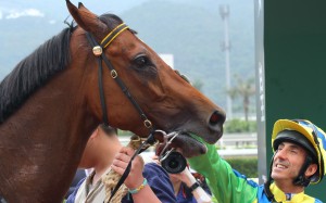 Olivier Doleuze shares a moment with Rich Tapestry. Photos: Kenneth Chan