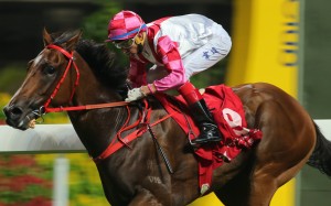Douglas Whyte guides Super Leader to victory at Happy Valley on Wednesday night. Photos: Kenneth Chan