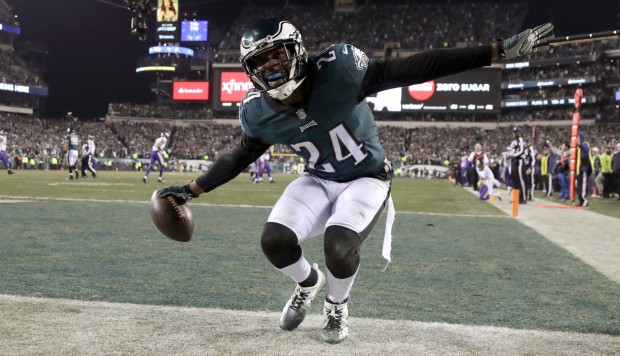 Eagles fly into Super Bowl after routing Vikings