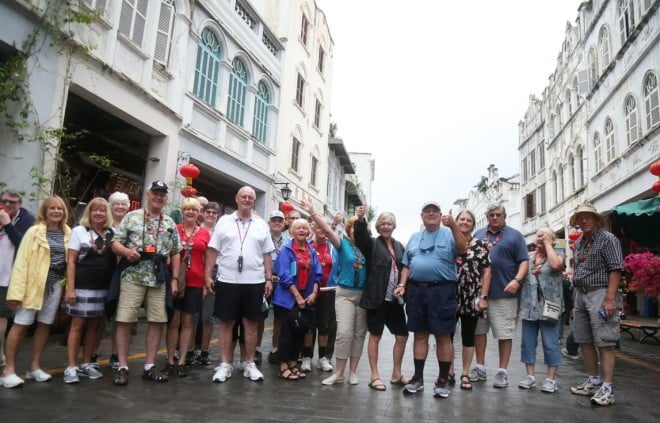 Foreign tourists Haikou Qilou Street, is an ideal spot for foreign tourists to explore the city’s centuries-long local culture.