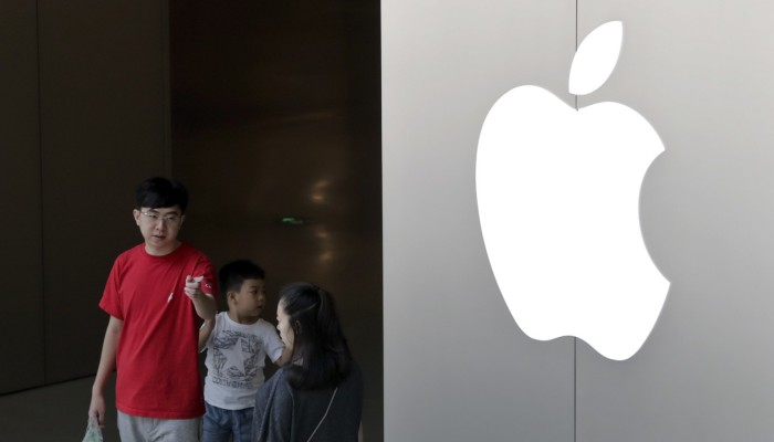 Customers buying the iPhone X via Apple’s mainland website reported no processing glitches as the system began accepting pre-orders from 3.01pm. Photo: AP